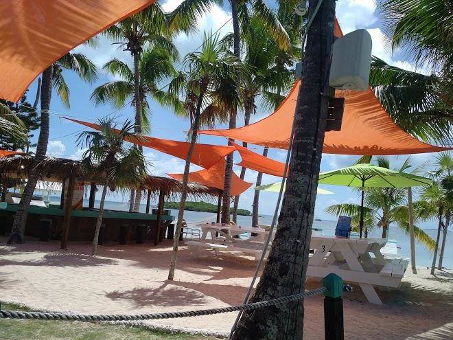 Grabbers Bed Bar And Grill Image