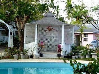 Orchard Garden Hotel Image