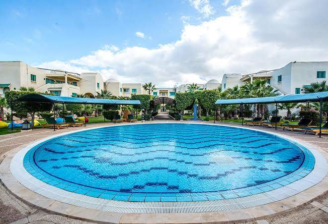 Suites hotel les charmilles & spa