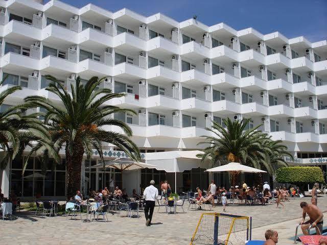 Corniche palace hotel