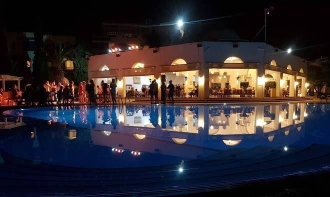 Hotel mirage beach club
