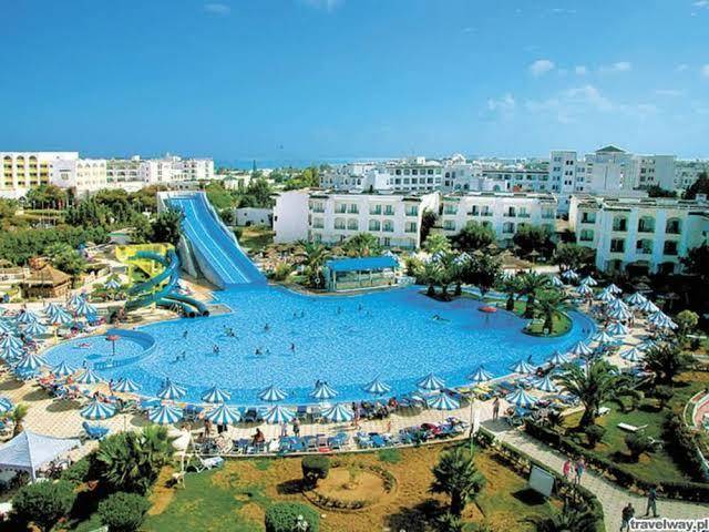 Palmyra aquapark kantaoui families only