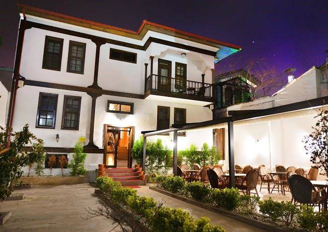 Uluhan otel
