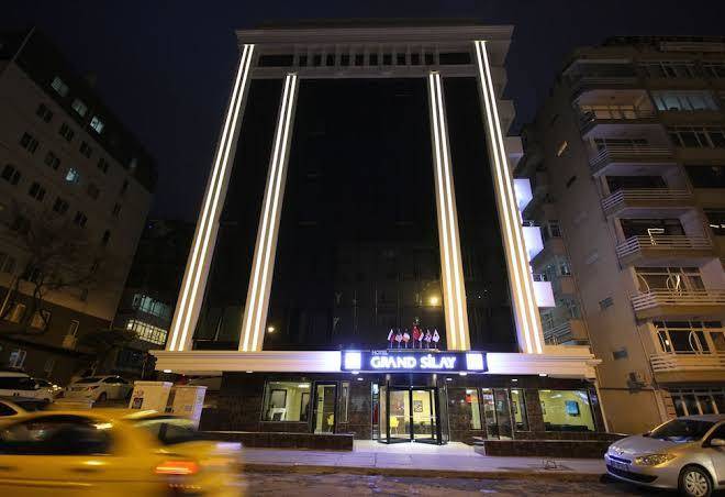 Grand silay hotel