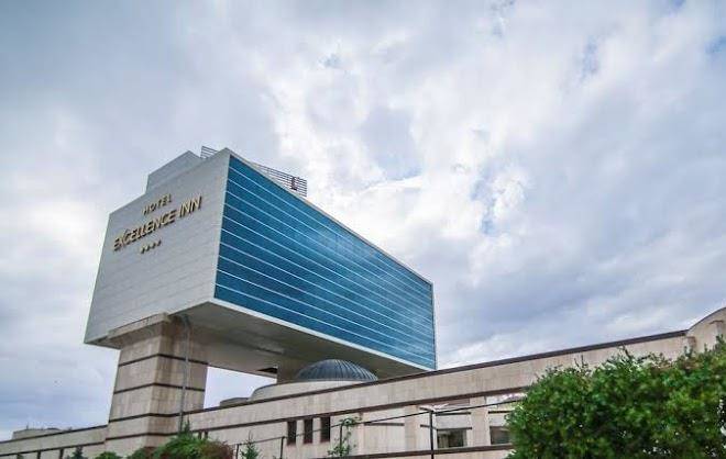 Hotel excellence inn
