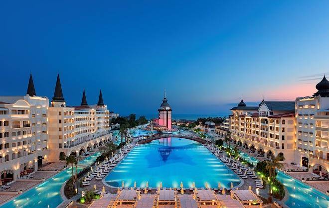 Titanic mardan palace