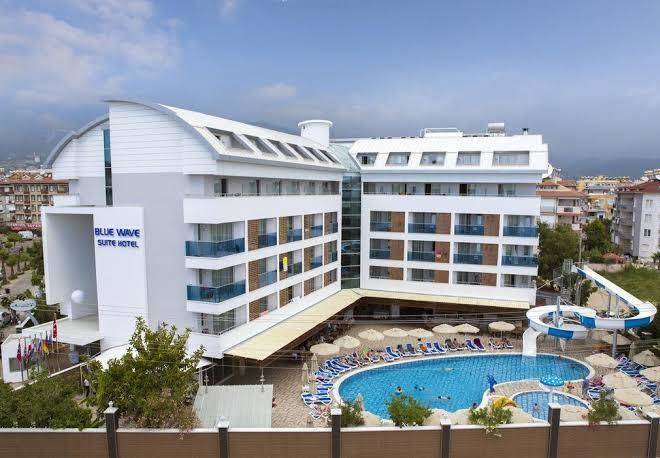 Blue wave hotel