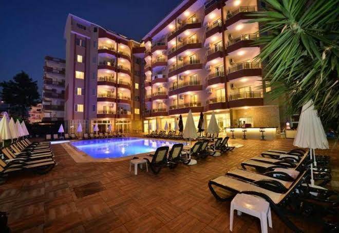 Dolphin Suite Hotel Image