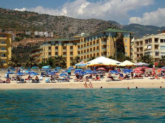 Kleopatra ada beach