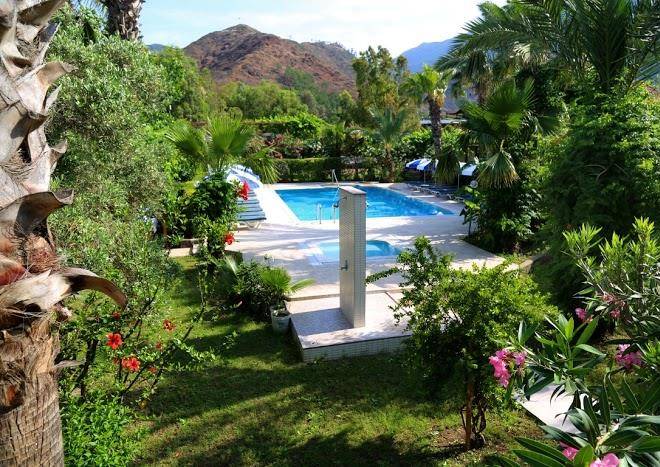 Arkadas otel