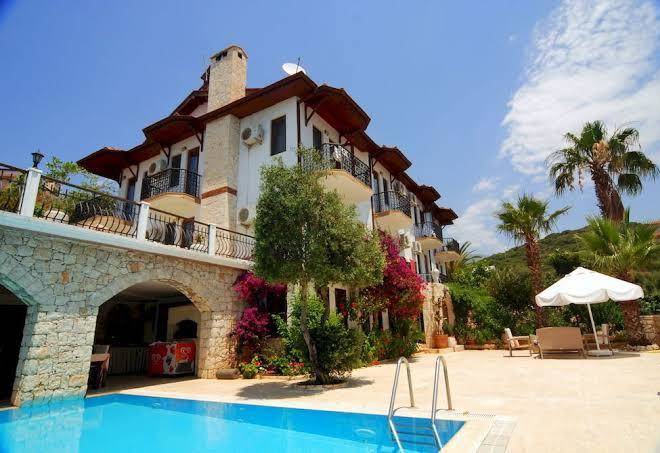 Amphora hotel
