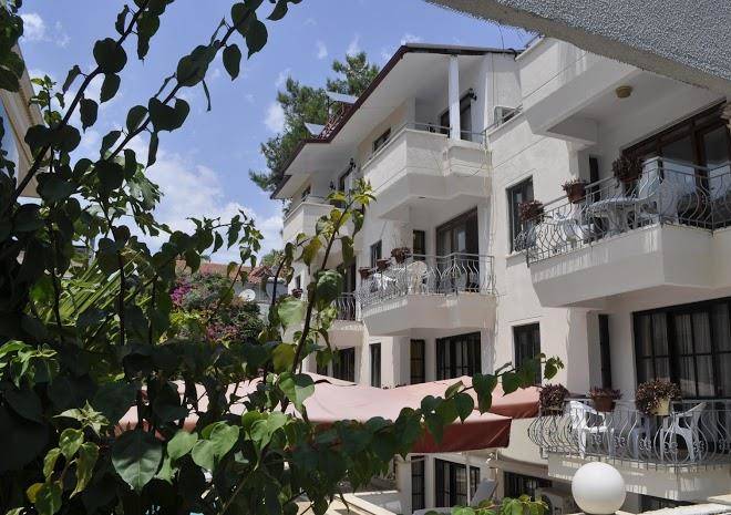 Kemer suit