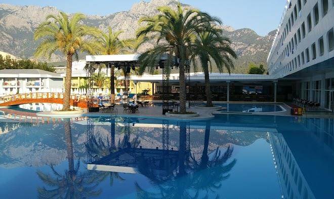 Queen alisa deluxe hotel & spa