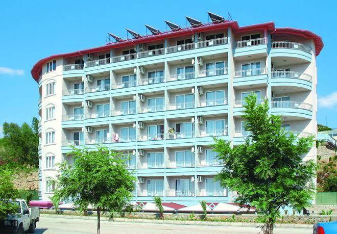 Holiday line hotel