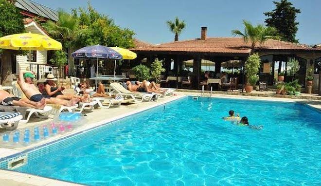 Leda beach hotel
