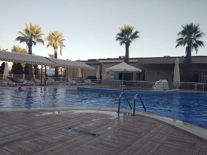 Linda resort hotel beach bar