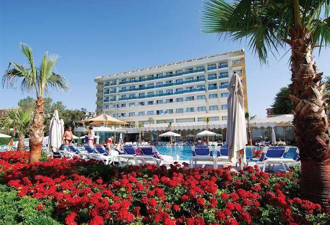 Lycus beach hotel