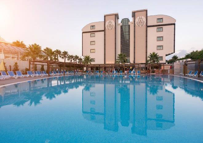Orfeus queen hotel