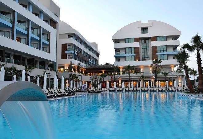 Port side hotel