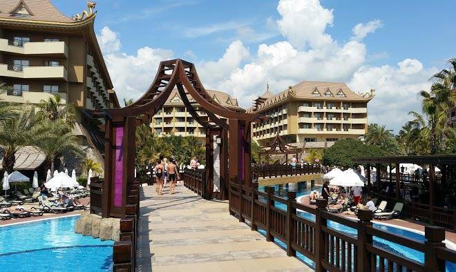 Royal Dragon Hotel