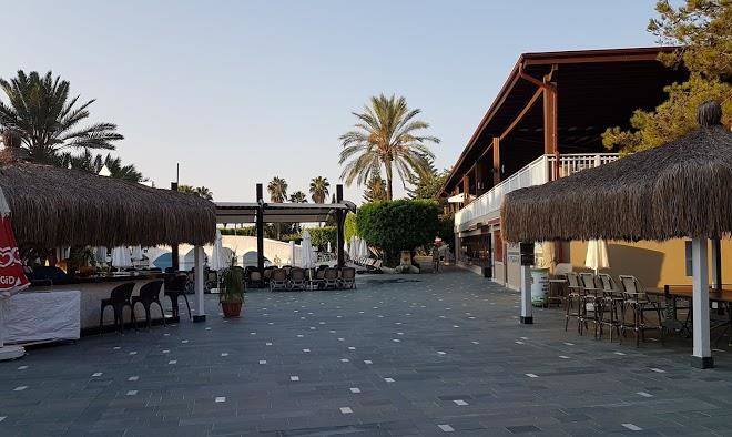 Side palace hotel halal