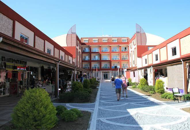 Side west park hotel