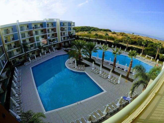 Sunwing side beach