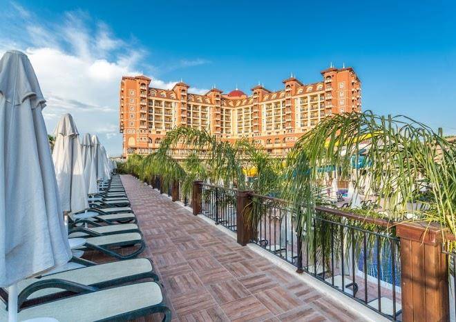 Villa side hotel