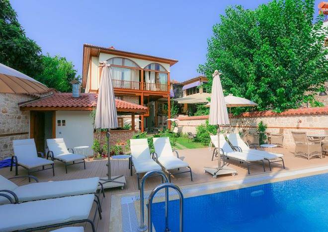 Char me boutique hotel