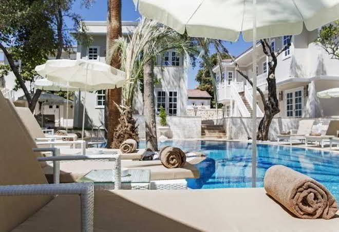 Elegance East Hotel Image