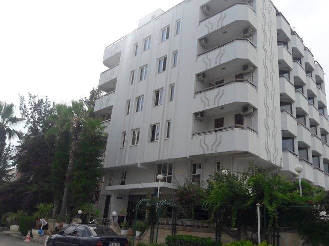 Lara eyfel hotel