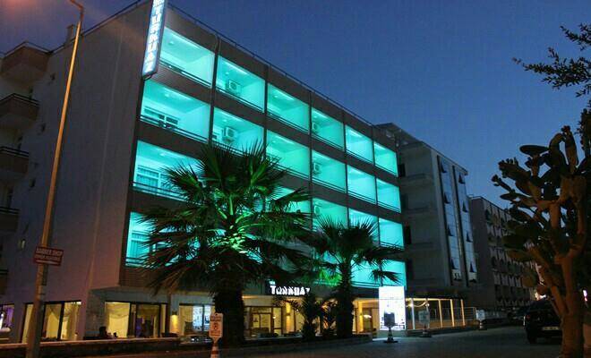Otel turkuaz