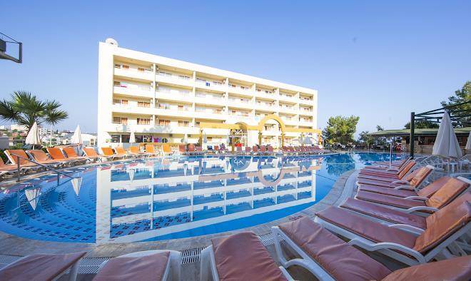 Tuntas family suites kusadasi