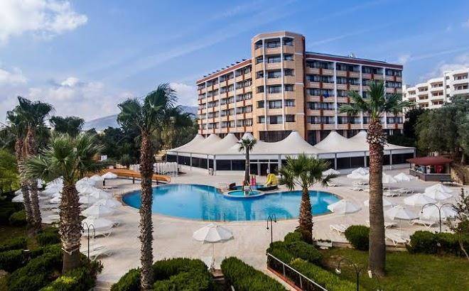 The Holiday Resort Hotel Image