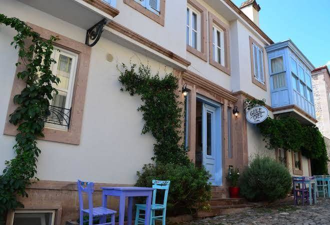 Gule hotel