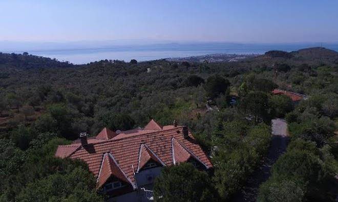Idakoy ciftlik evi