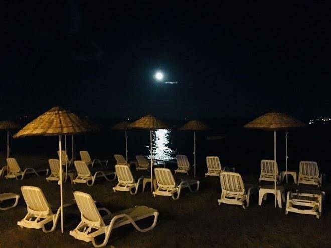 Junior Beach Hotel Image