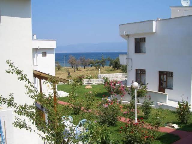 Yakamoz tatil sitesi
