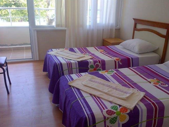 Mermer otel 12 ay acik