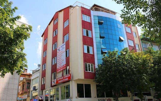 Toprak erkek pansiyonu