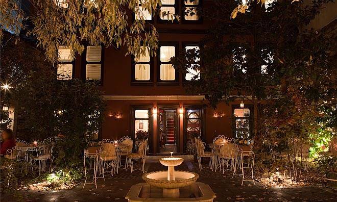 Kitap evi otel