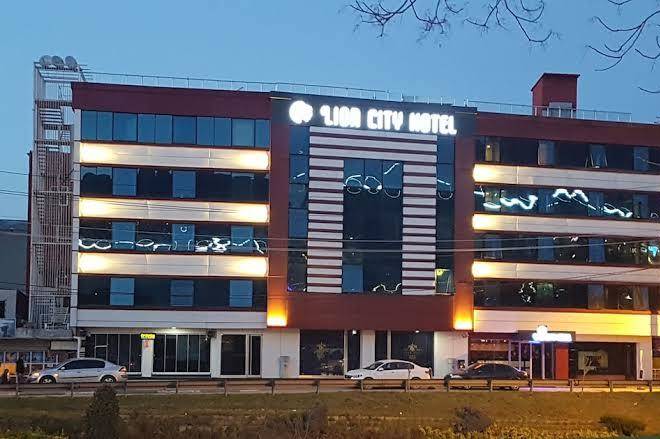 Lion city hotel