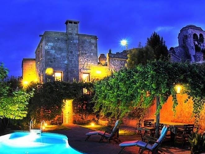 Assos alarga hotel