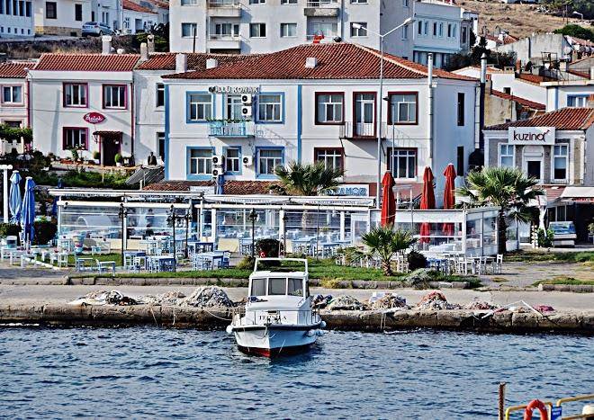 Bozcaada gullu konak