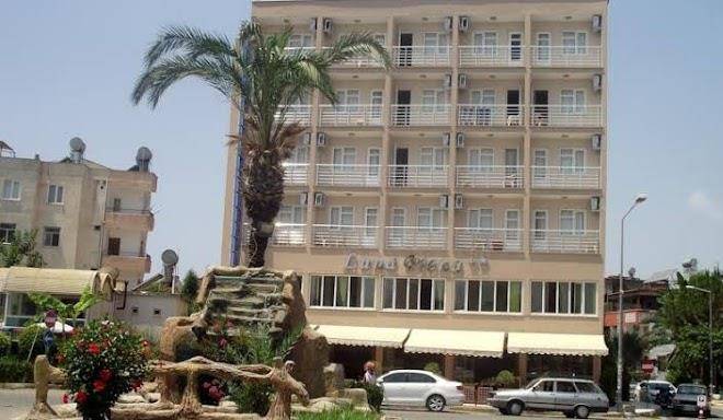 Luna piena beach hotel