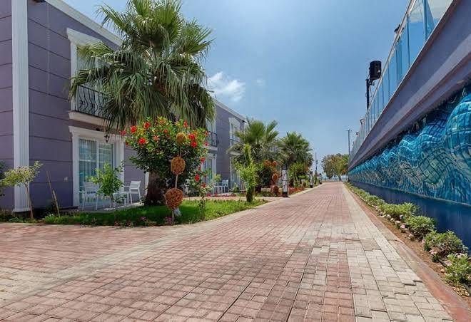 Wonasis Resort & Aqua Hotel Image