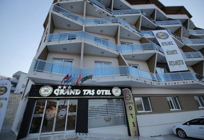 Mut grand tas otel