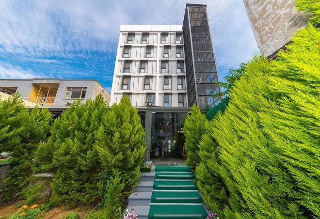 Elotte Palace Hotel Image