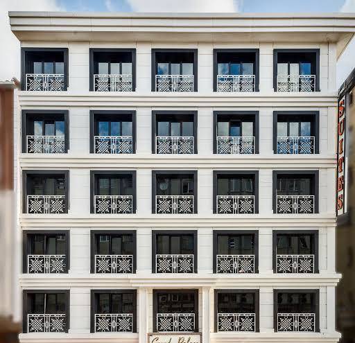 Grand palace hotel