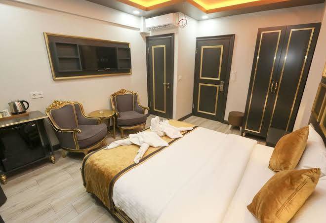 Dnz thetaximx hotel